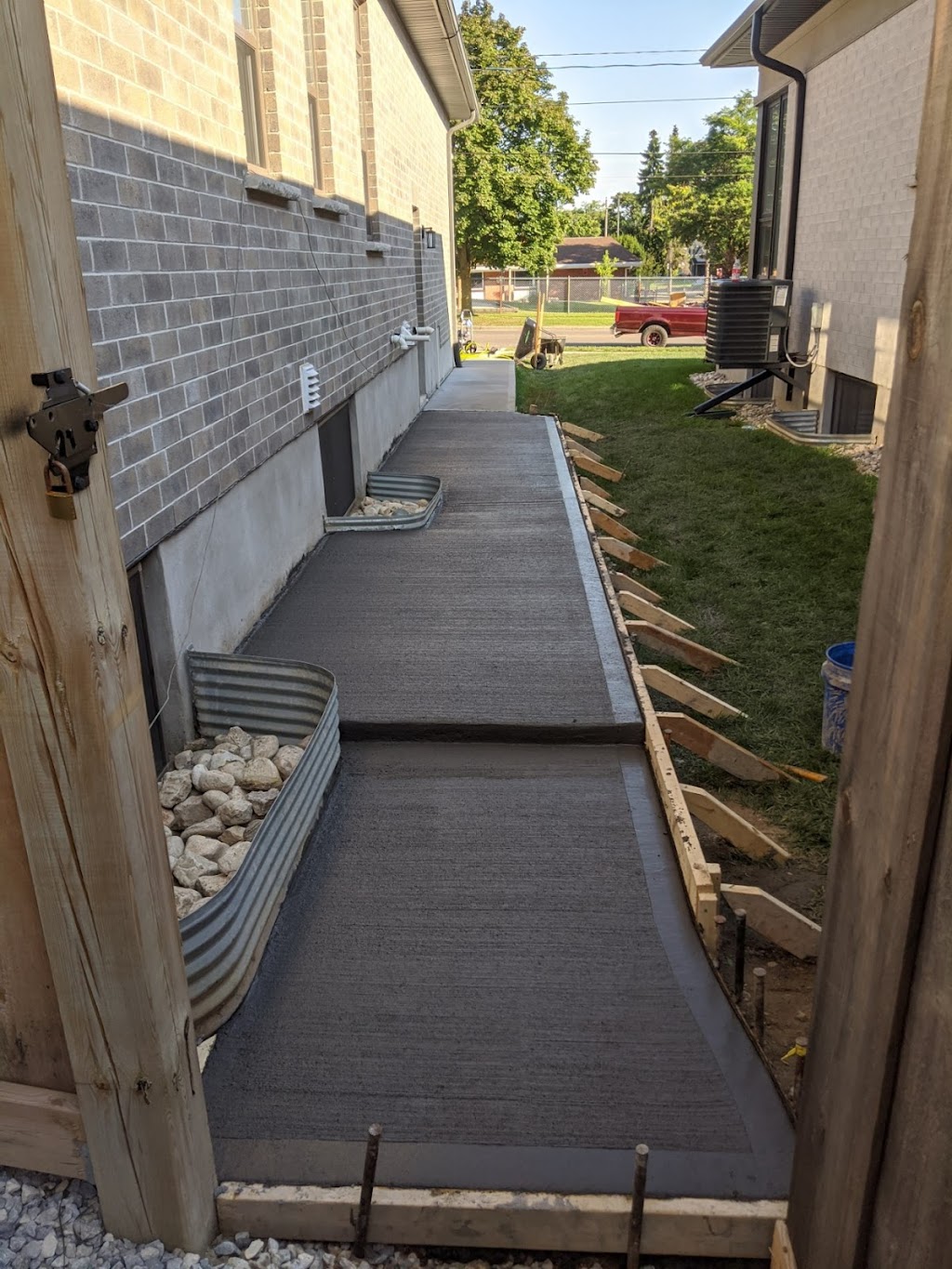 First Choice Building Solutions | 30 45th St S #7, Wasaga Beach, ON L9Z 0A6, Canada | Phone: (647) 248-3737