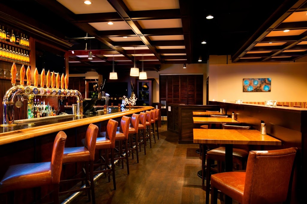Metropolitan Bar & Grill | 829 McCallum Rd, Victoria, BC V9B 6W5, Canada | Phone: (250) 474-6063
