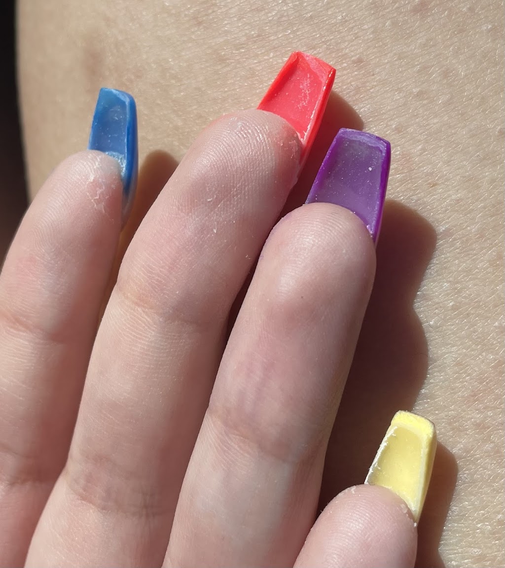 Royal Nails Selkirk | 4-1012 Manitoba Ave, Selkirk, MB R1A 4M2, Canada | Phone: (204) 482-3932