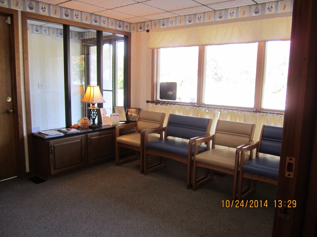 John M. Tomiuk, DDS | 1010 Holland Ave #1, Port Huron, MI 48060, USA | Phone: (810) 987-2447