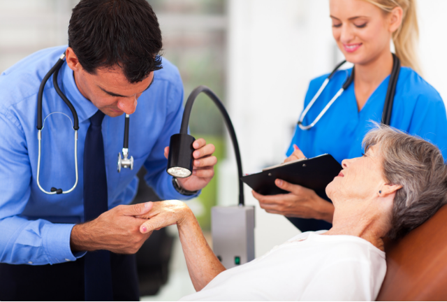 Winnipeg Skin Clinic | 545 Hervo St M3, Winnipeg, MB R3T 3L6, Canada | Phone: (204) 815-6204