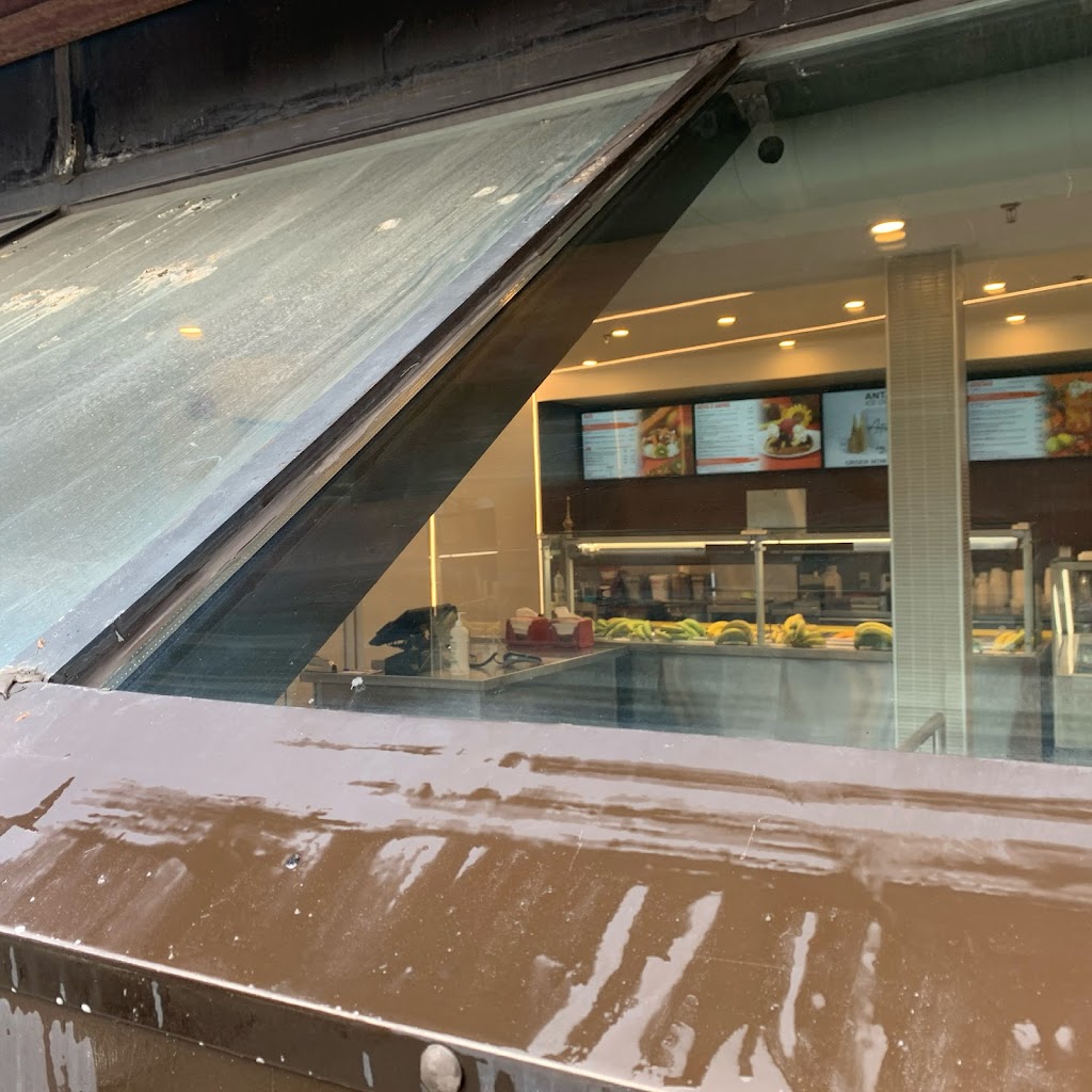 Lavage De Vitres Jacks | 3310 Bd Mountainview #5, Longueuil, QC J3Y 5N5, Canada | Phone: (514) 970-6207