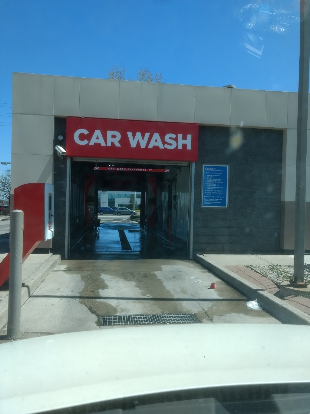 ESSO CIRCLE K | 2963 Queen St E, Brampton, ON L6T 5J1, Canada | Phone: (289) 864-5373