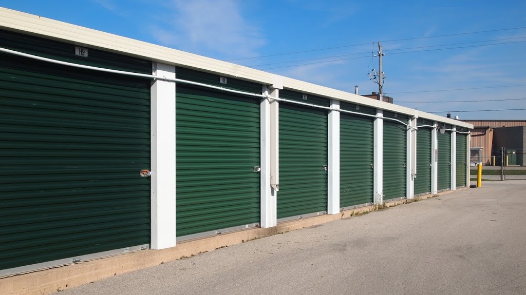 Vaultra Self-Storage - Grimsby | 215 Roberts Rd, Grimsby, ON L3M 4E8, Canada | Phone: (905) 945-6000