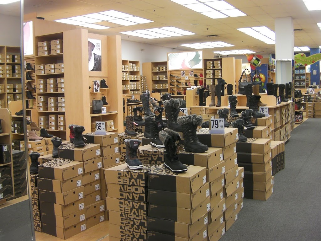 Chaussures Yellow | 3205 Autoroute Jean-Noël-Lavoie, Laval, QC H7P 5P2, Canada | Phone: (450) 682-6962