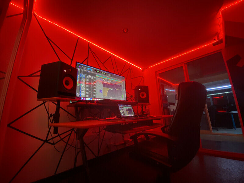 On Point Studios | 677 Marksbury Rd unit 3, Pickering, ON L1W 2T3, Canada | Phone: (416) 474-8423