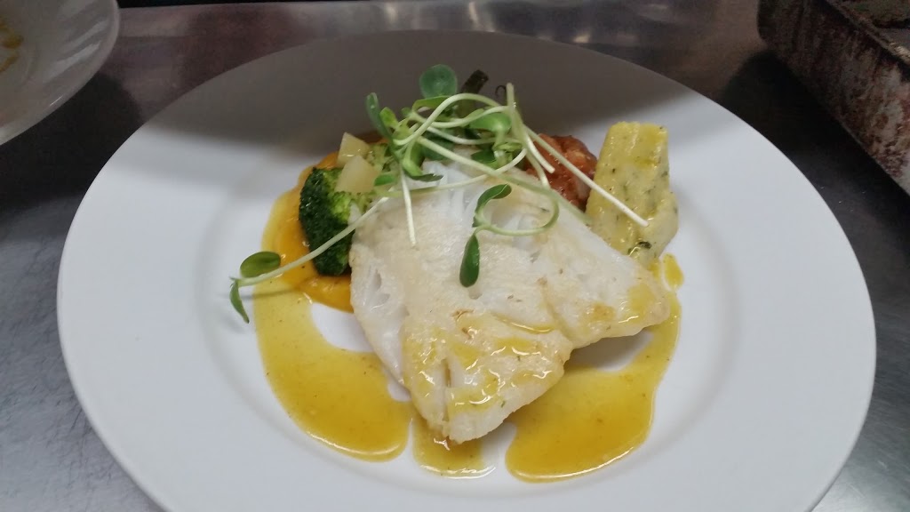 Restaurant LEntr-Amis | 734 13e Avenue N, Sherbrooke, QC J1E 3L7, Canada | Phone: (819) 346-5227