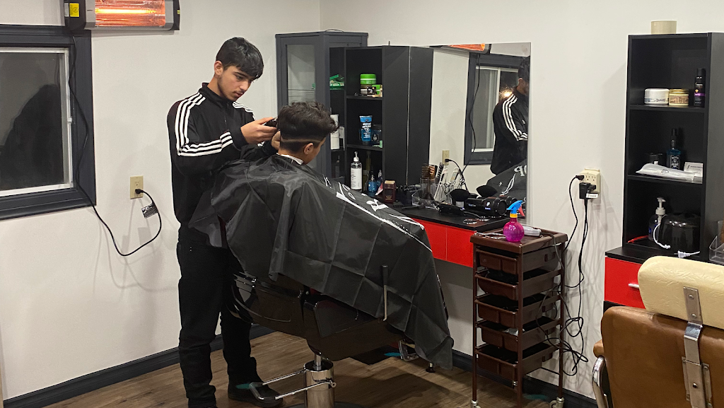 Greely barber shop | 7250 Philnor St, Ottawa, ON K4P 1B2, Canada | Phone: (613) 413-9839