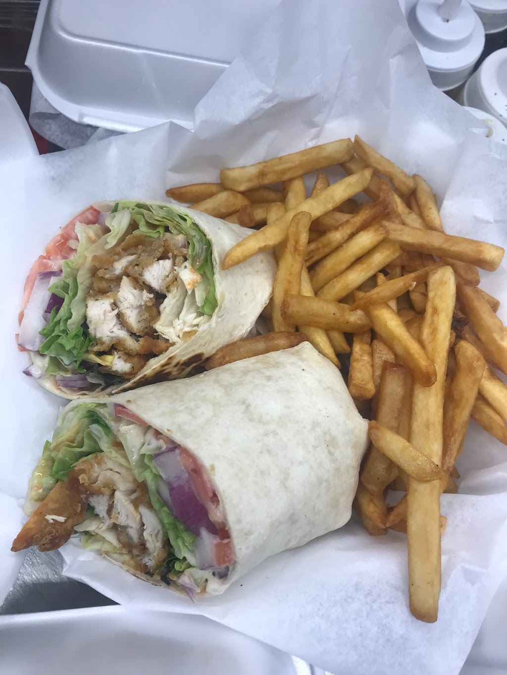 Theos Pizzeria | 20 Forsyth St, Marmora, ON K0K 2M0, Canada | Phone: (613) 472-1414