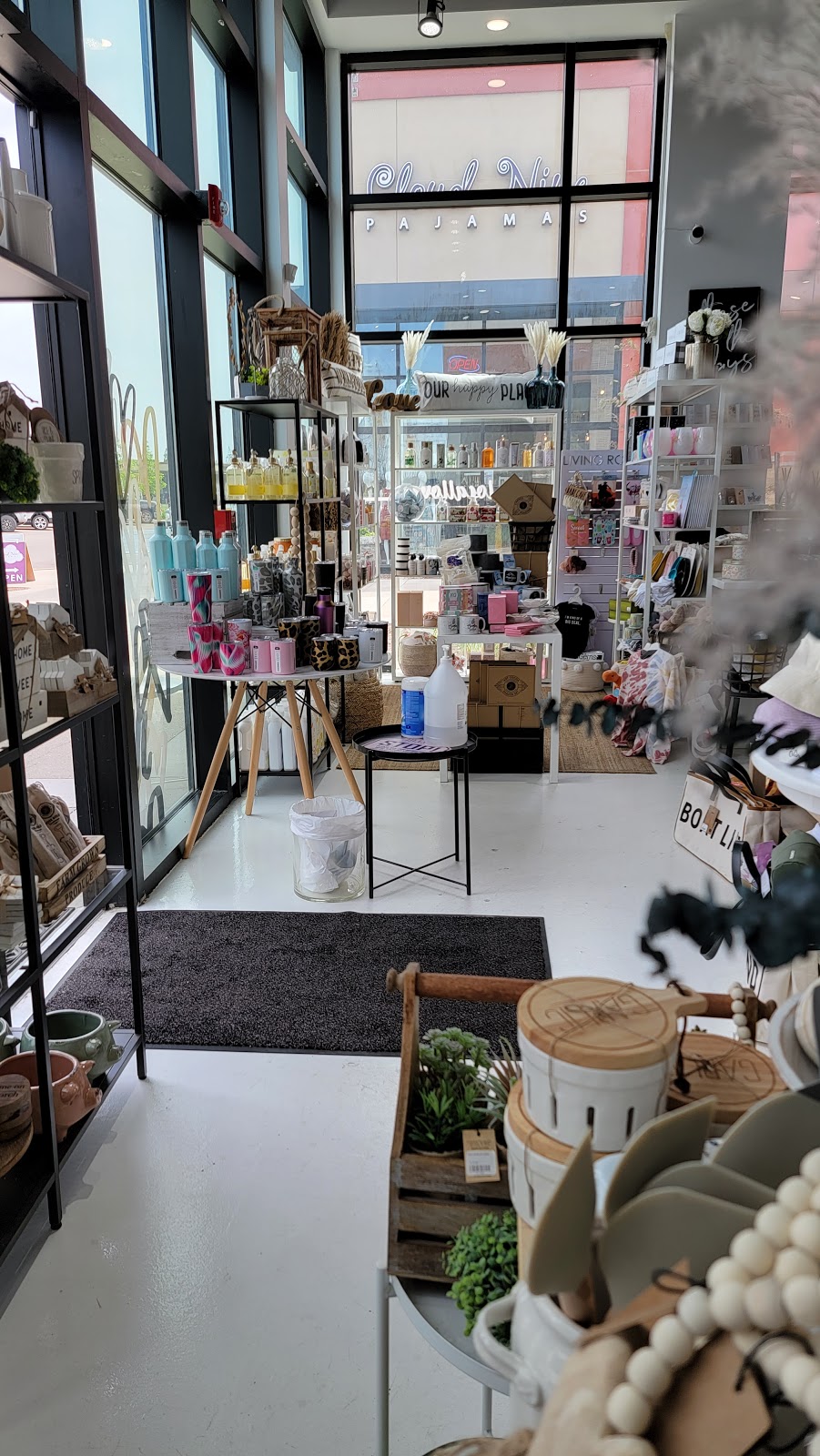 Jillys Boutique | 5228 Windermere Blvd, Edmonton, AB T6W 0L9, Canada | Phone: (780) 452-2595