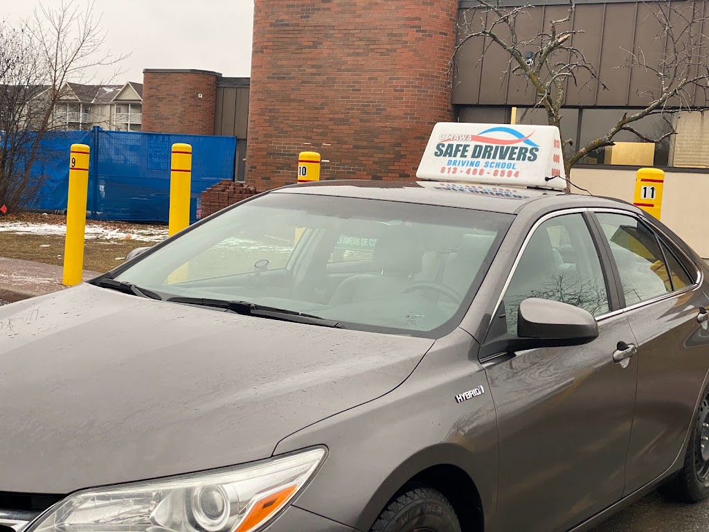 Driving School/ Ottawa Safe Drivers | 307 Roxdale Ave, Ottawa, ON K1E 1T7, Canada | Phone: (613) 400-7071