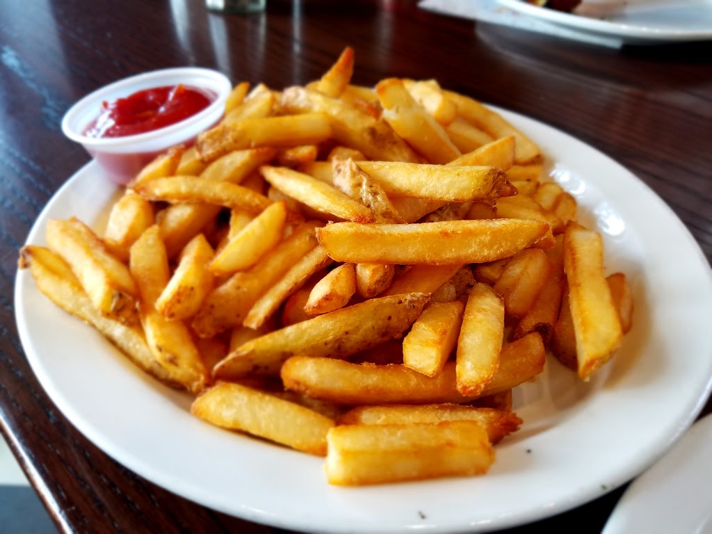 Paramount Middle Eastern Kitchen | 1585 The Queensway, Etobicoke, ON M8Z 1V1, Canada | Phone: (647) 748-1585