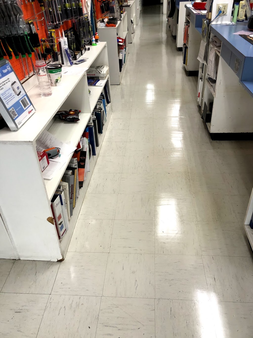 Services Pro Inc | 800 Yankee Valley Blvd SE, Airdrie, AB T4A 2L3, Canada | Phone: (403) 389-4460