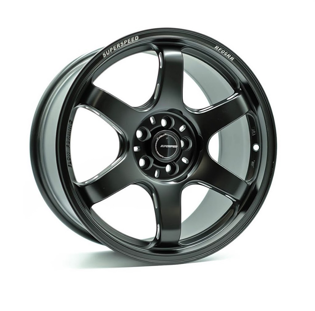 Naizo Garage | 1882 Rue Laurier, Sainte-Catherine, QC J5C 1B8, Canada | Phone: (514) 967-3382