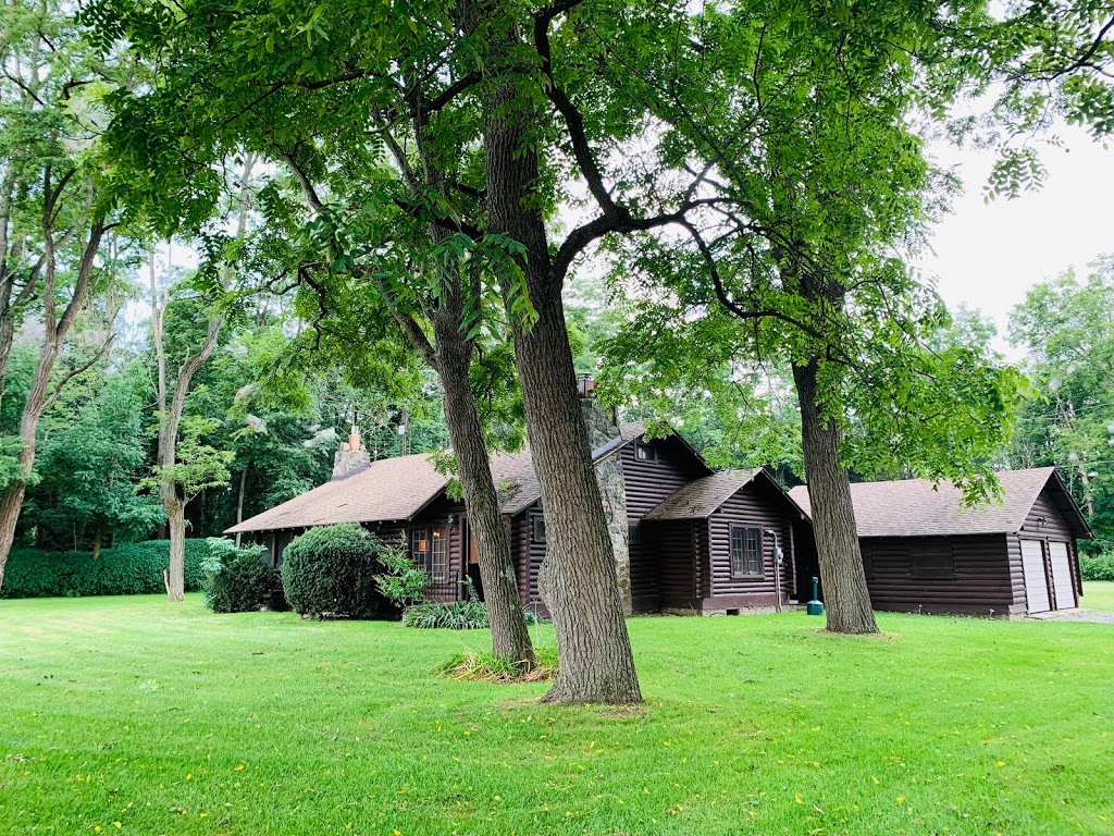 Mabee Marsh Cabin | 1673 Front Rd, St Williams, ON N0E 1P0, Canada | Phone: (877) 743-8687
