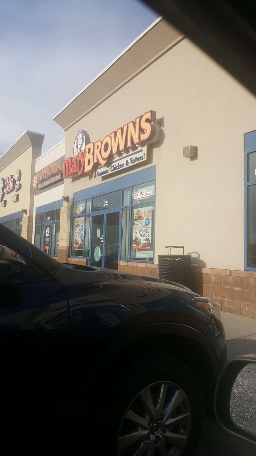 Mary Browns | Coventry Hills, 130 Country Village Rd NE #223, Calgary, AB T3K 6B8, Canada | Phone: (403) 567-1888