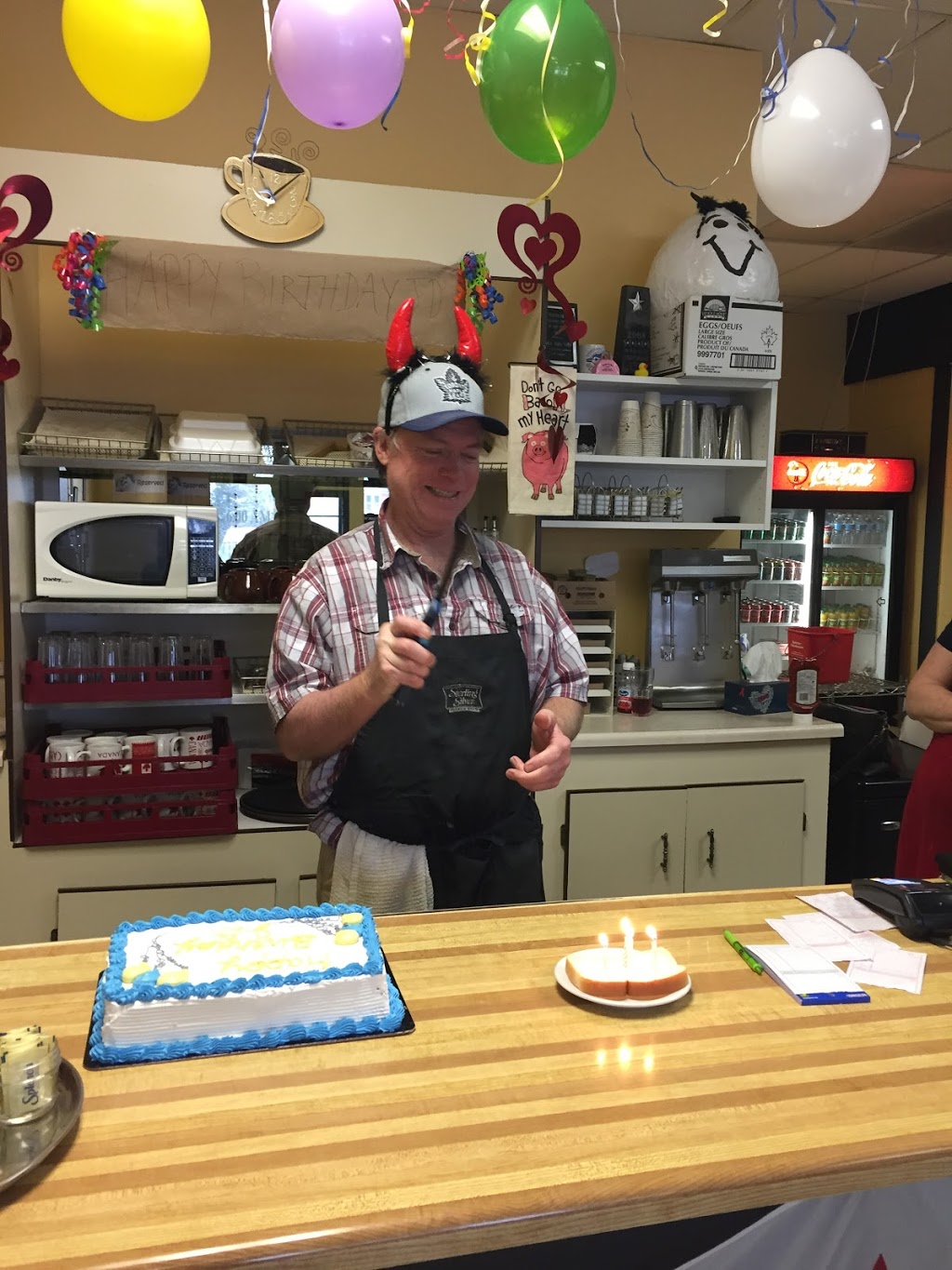 Sidekicks Cafe | 155 Toronto St N, Markdale, ON N0C 1H0, Canada | Phone: (519) 986-4643