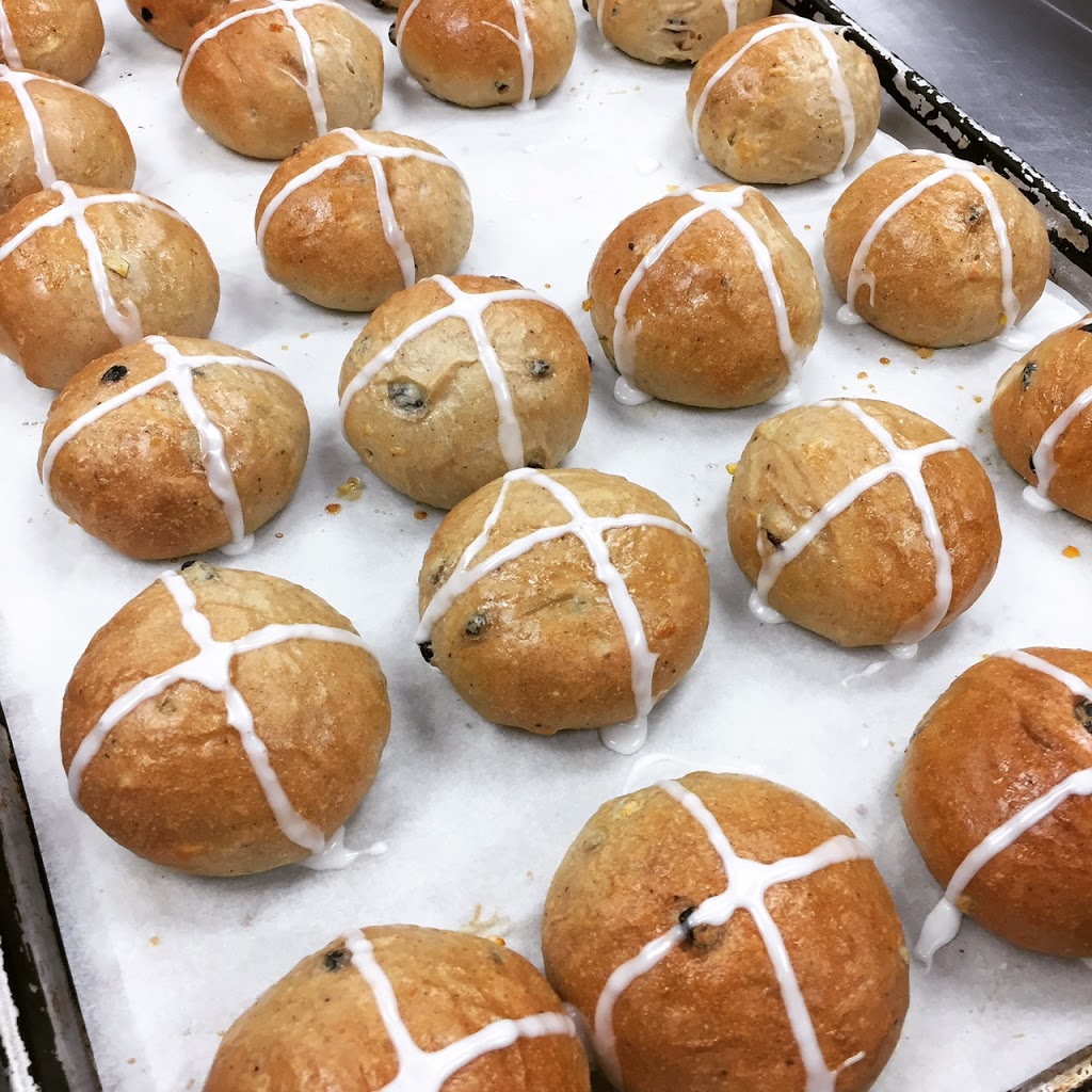 Cest Tout Bakery | 14 Beckwith St S, Smiths Falls, ON K7A 2A8, Canada | Phone: (613) 284-0774