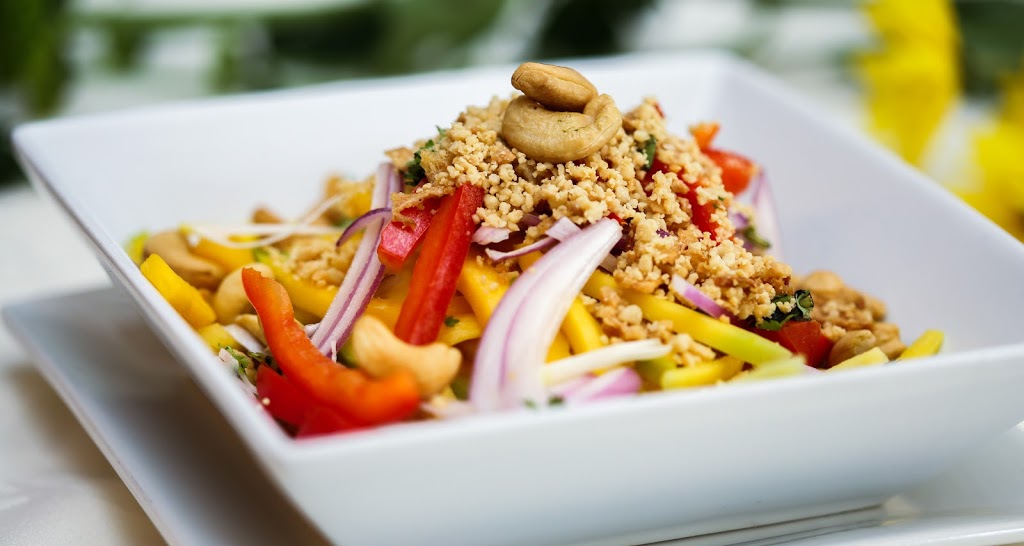Siam Square Hut | 660 Eglinton Ave E #120, East York, ON M4G 2K2, Canada | Phone: (416) 486-7426