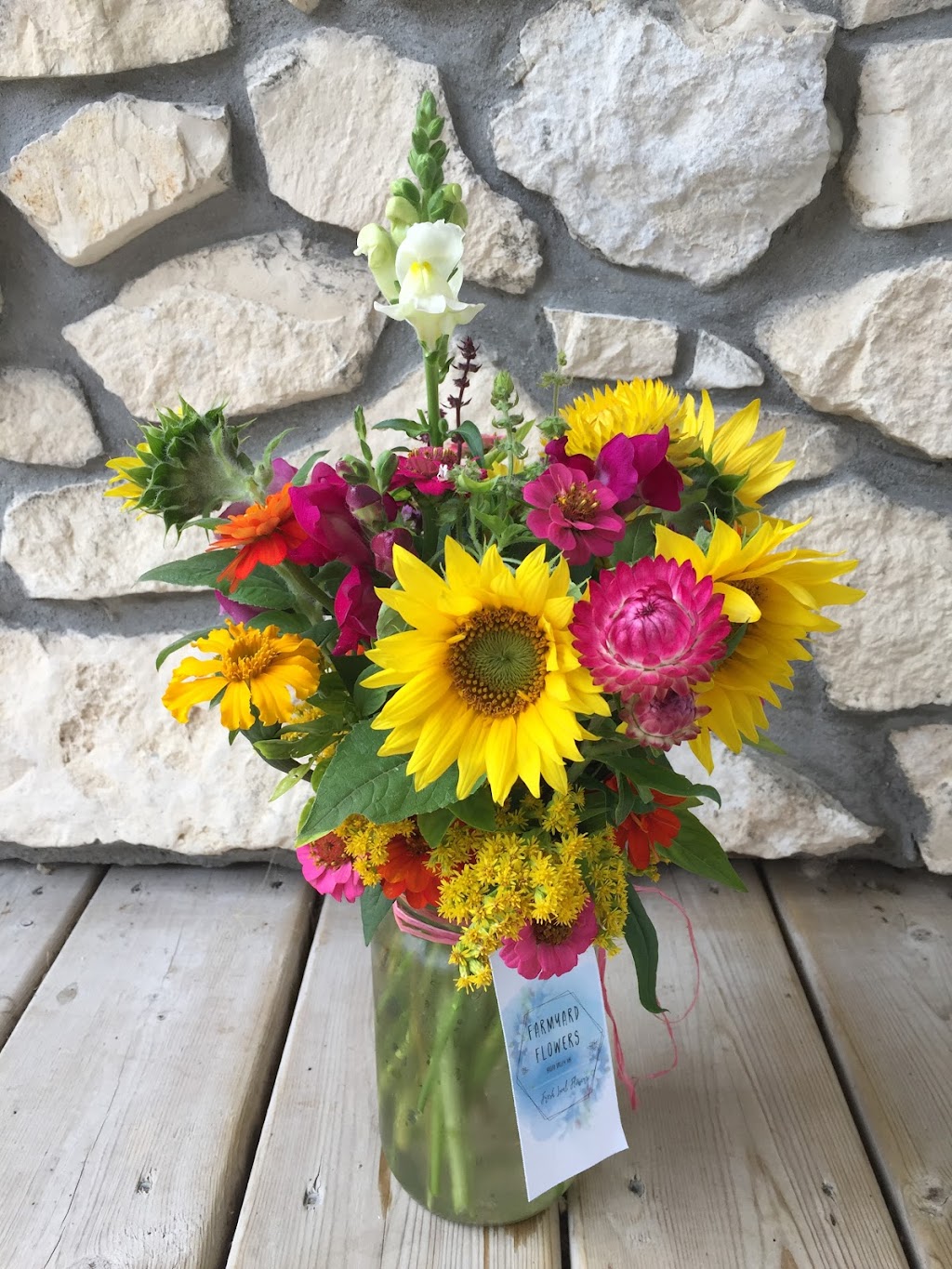 Farmyard Flowers | 1 Railway Ave, Broad Valley, MB R0C 0K0, Canada | Phone: (204) 308-0018