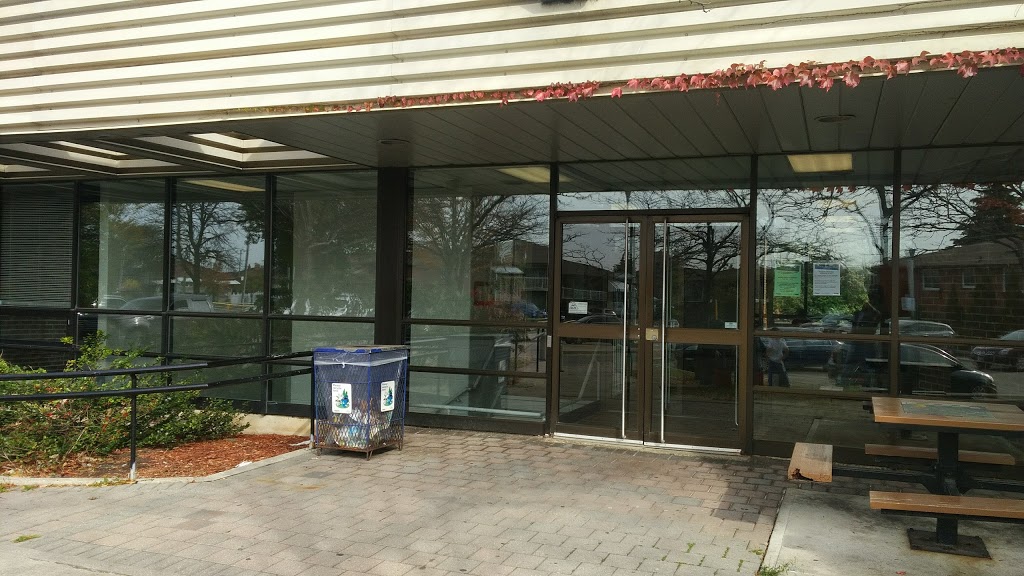 Northwood Swimming Pool | 15 Clubhouse Ct, North York, ON M3L 2K5, Canada | Phone: (416) 395-6695