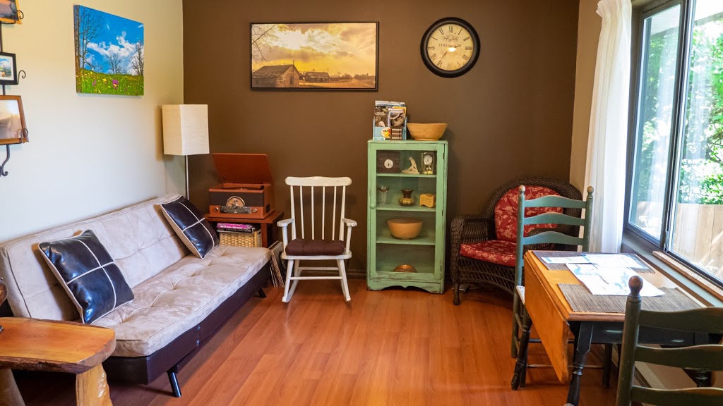 Youbou Guest House | 10331 Youbou Rd, Youbou, BC V0R 3E1, Canada | Phone: (250) 710-0207