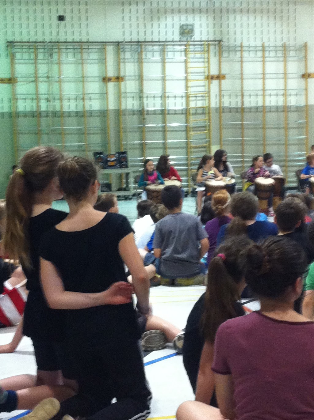 School Des Hauteurs | 30 Rue Bourget, Saint-Hippolyte, QC J8A 2M7, Canada | Phone: (450) 569-2023