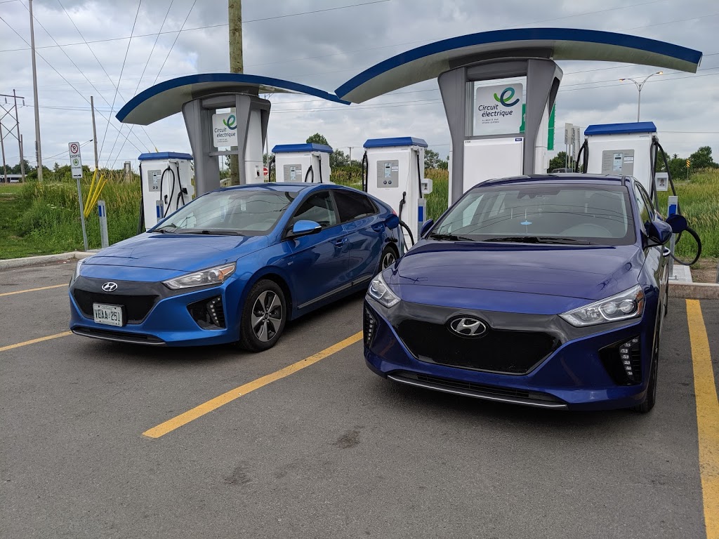 Petro-Canada et Lave-Auto | 510 Avenue Béthany #2, Lachute, QC J8H 4H5, Canada | Phone: (450) 562-9332