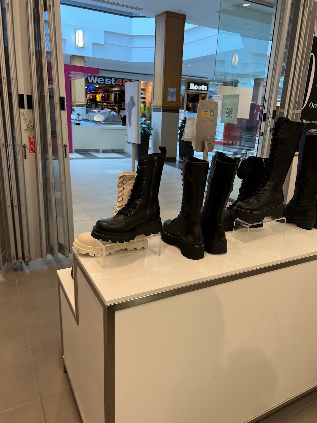 Steven Madden | 1485 Portage Ave & Unit #L123B, Winnipeg, MB R3G 0W4, Canada | Phone: (204) 775-0260