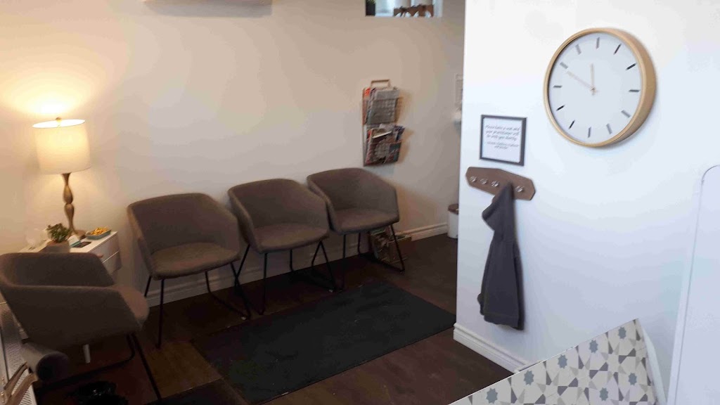 Amanda Strathearn RMT | 265 Woolwich St Unit #3, Guelph, ON N1H 3V8, Canada | Phone: (226) 343-9797