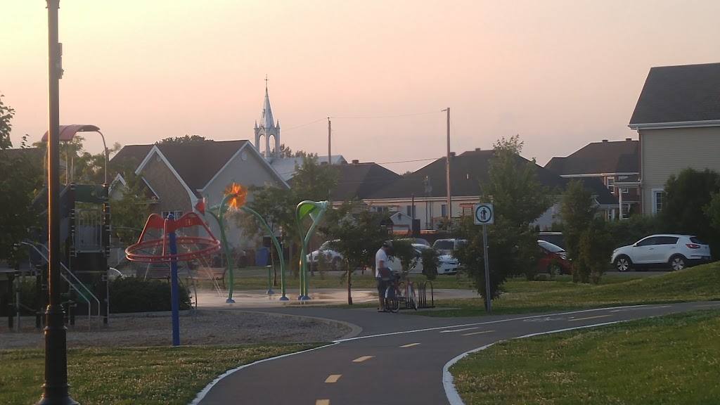 Du Partage Park | 2621 Rue Robindaine, LAssomption, QC J5W 0B9, Canada | Phone: (450) 589-5671