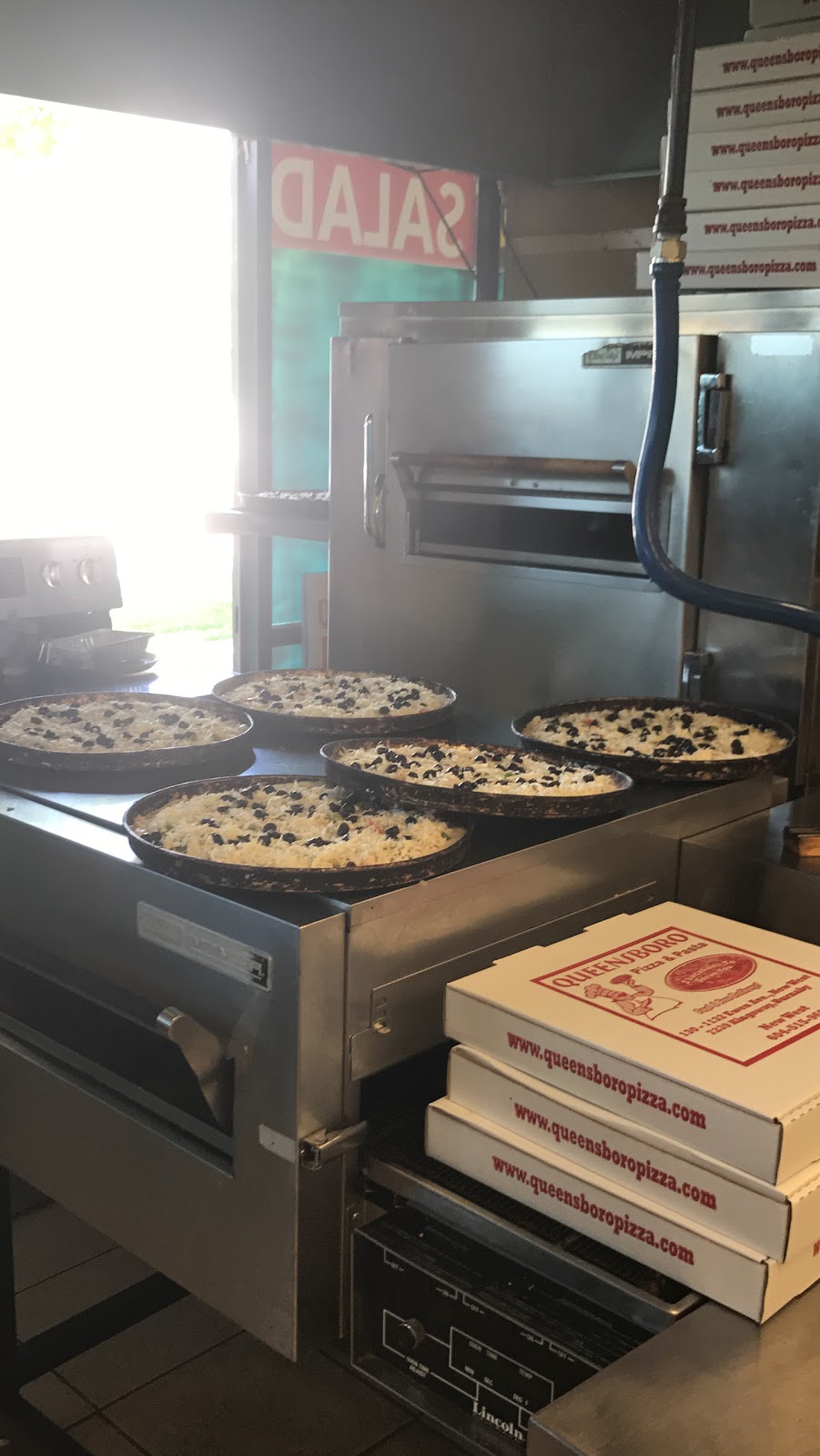 Queensboro Pizza | 1132 Ewen Ave, New Westminster, BC V3M 5E4, Canada | Phone: (604) 515-9696