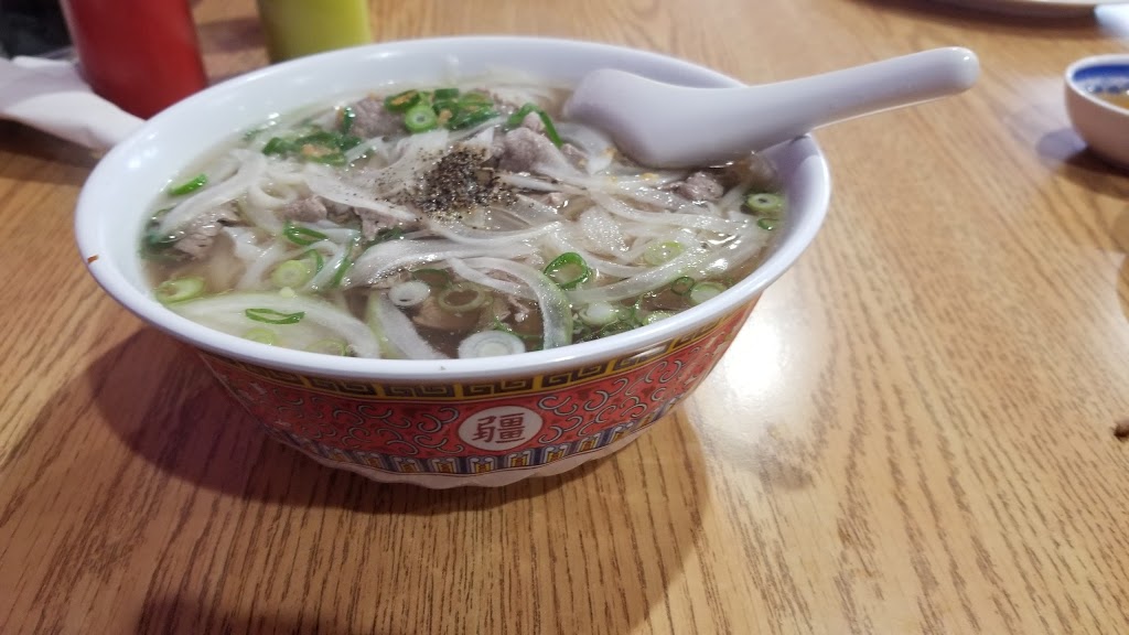D&P Vietnamese Restaurant | 860 Victoria Ave E, Regina, SK S4N 7A9, Canada | Phone: (306) 522-3777
