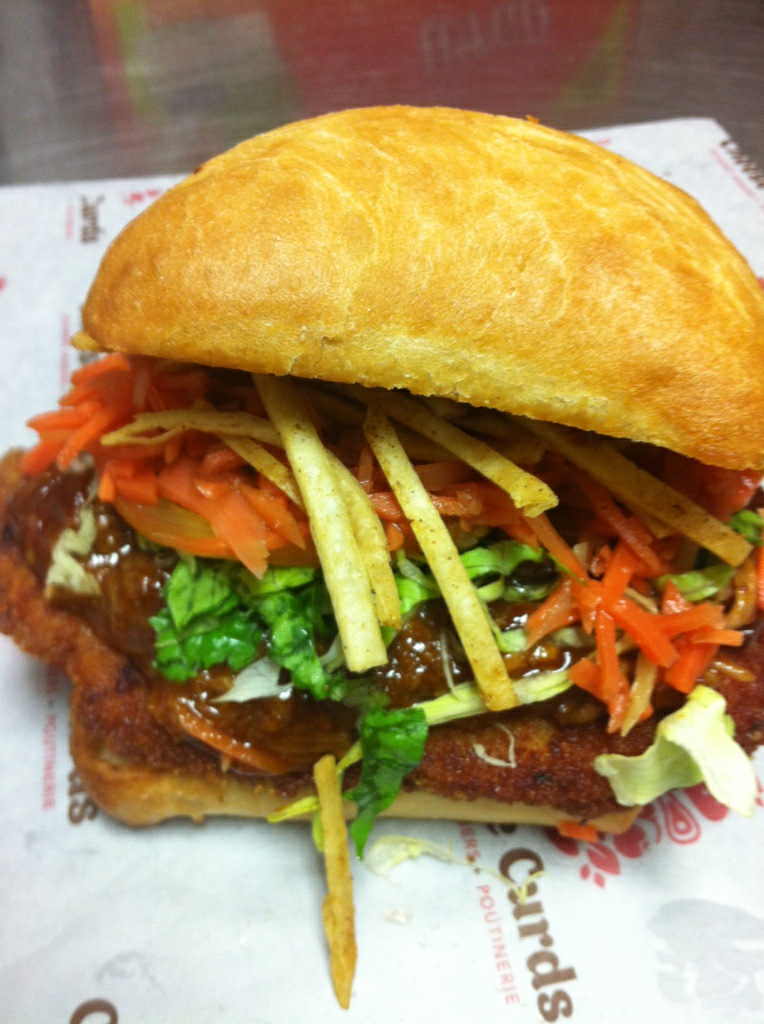 Cheese Curds Gourmet Burgers + Poutinerie | 380 Pleasant St, Dartmouth, NS B2Y 3S5, Canada | Phone: (902) 444-3446