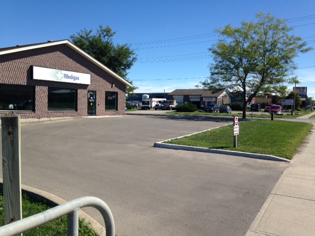 Medigas | 90 McLaughlin Rd, Lindsay, ON K9V 6B5, Canada | Phone: (705) 324-1790