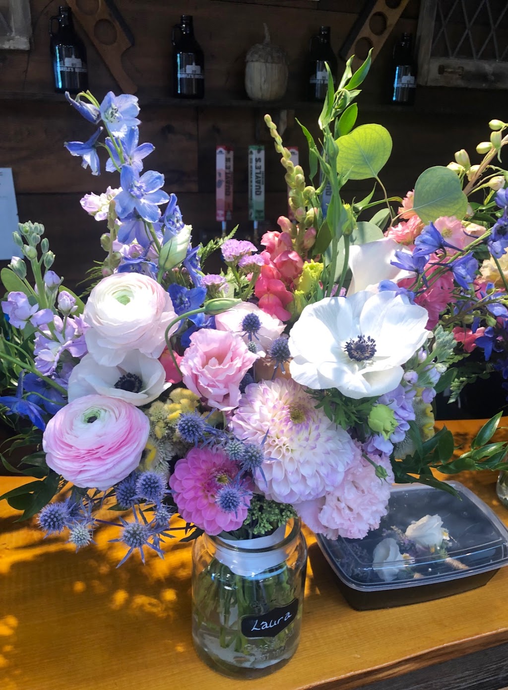 Bear Pen Flower Farm | 3498 11 Line N, Coldwater, ON L0K 1E0, Canada | Phone: (705) 955-2229