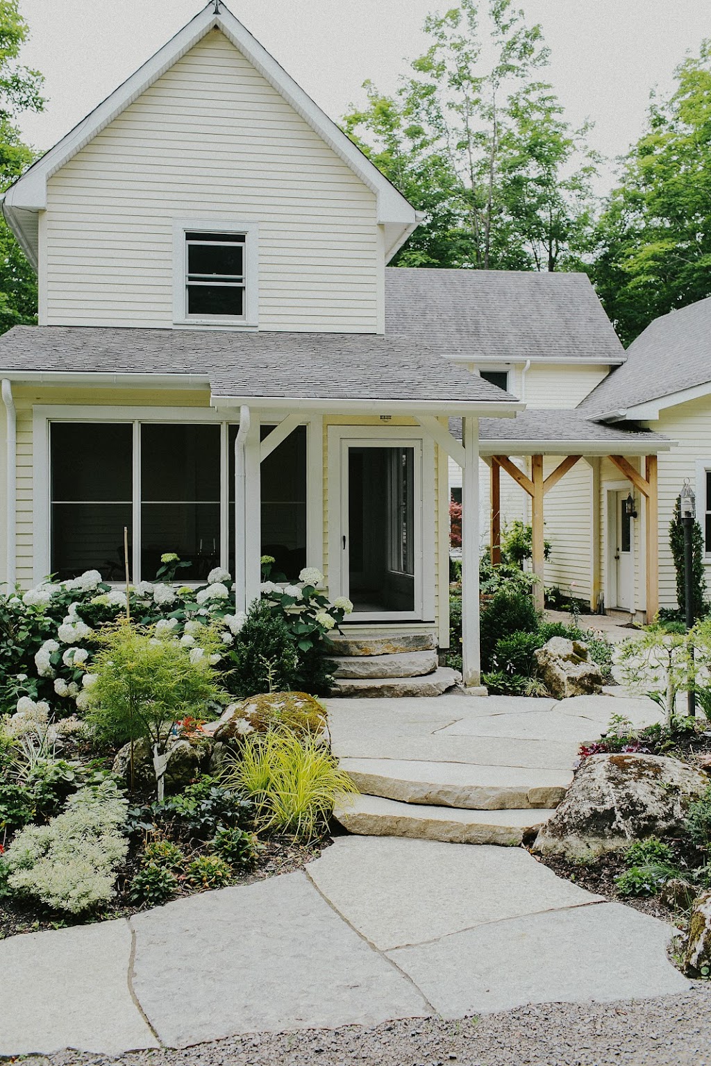 LandArt | 4696 Bartlett Rd Unit 6, Beamsville, ON L0R 1B1, Canada | Phone: (289) 439-0018