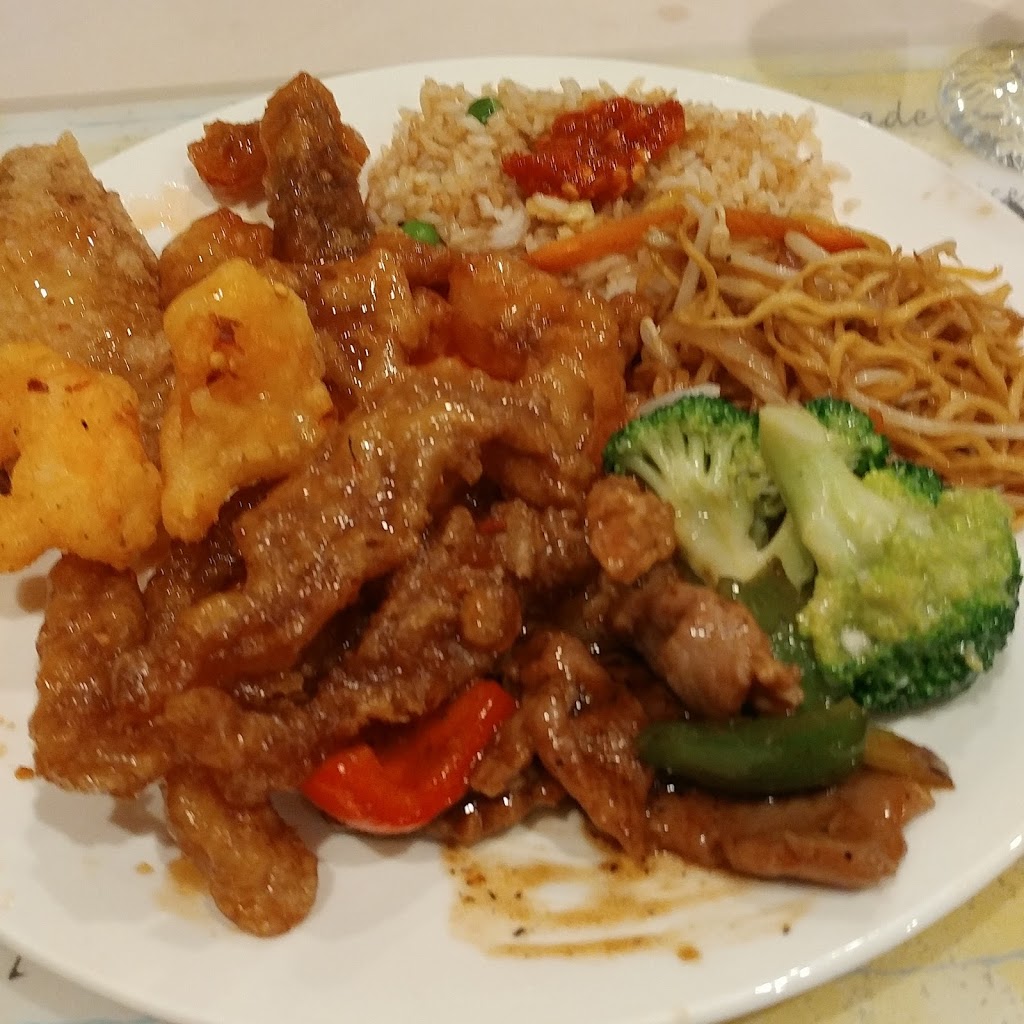 Gold Bistro Chinese Restaurant | 208 Midpark Way SE #2, Calgary, AB T2X 1J6, Canada | Phone: (403) 254-6908