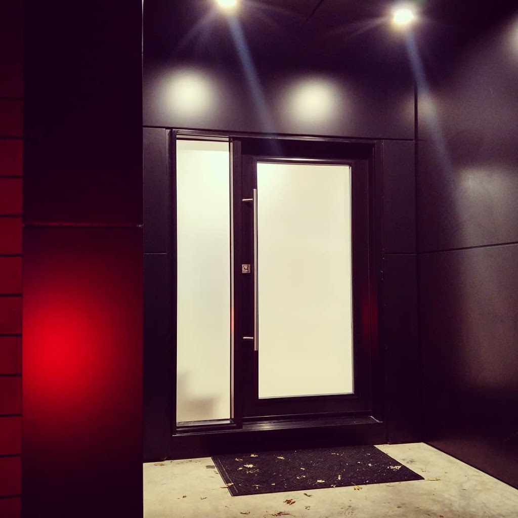 Lusso Design | 105 Winges Rd a, Woodbridge, ON L4L 6C2, Canada | Phone: (416) 834-9905