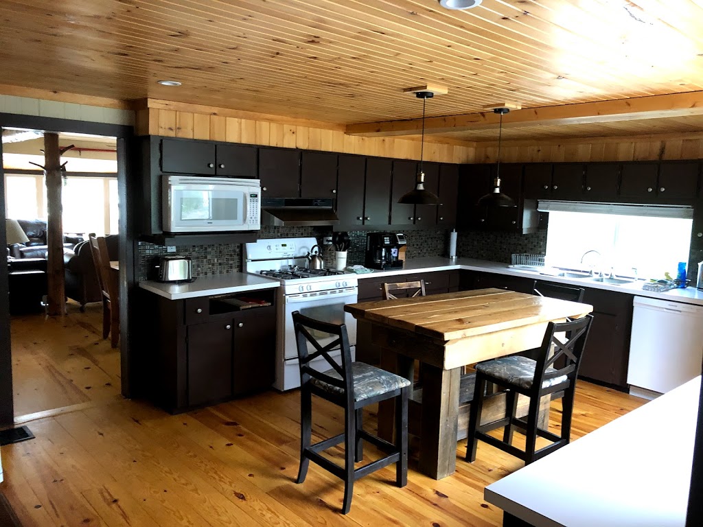 Mashkinonje Lodge | 566 Musky Island Rd, Lavigne, ON P0H 1R0, Canada | Phone: (800) 661-7085