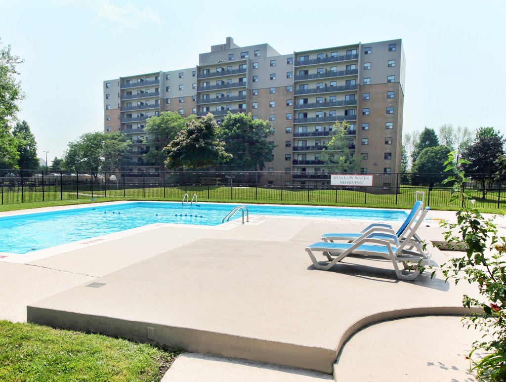 Auburn Park Apartments - CLV Group | 961 Wonderland Rd S, London, ON N6K 2X9, Canada | Phone: (519) 914-2782