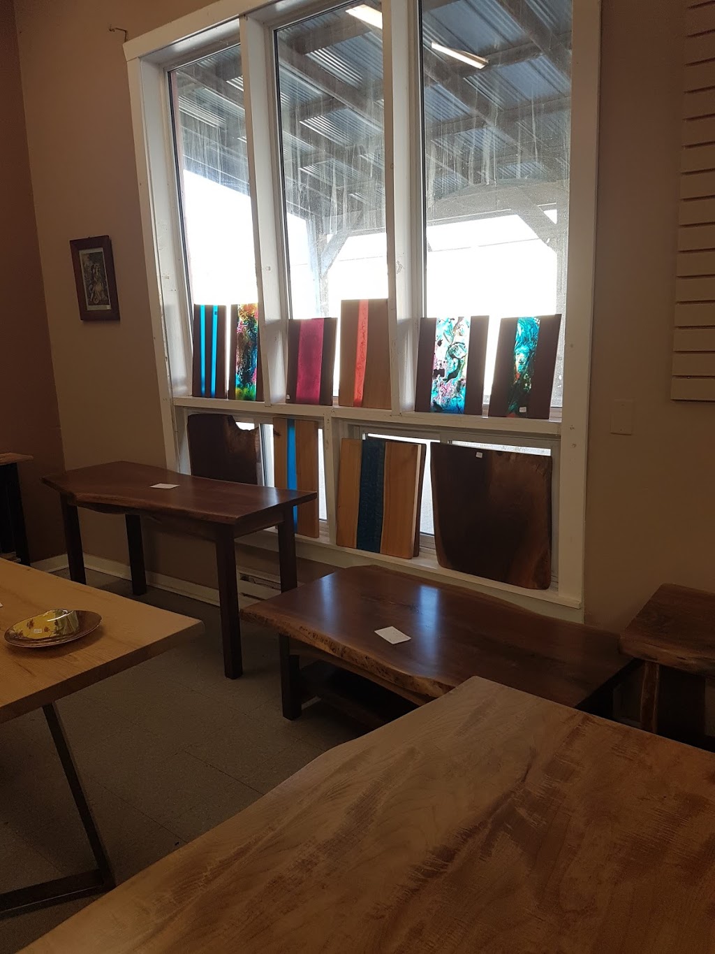 Chaos Tables | 248 Freelton Rd, Freelton, ON L8B 0Z5, Canada | Phone: (905) 659-2333