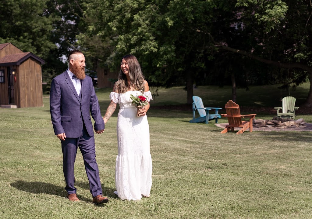 Country Vegas Elopements | 518 Alberton Rd, Alberton, ON L0R 1A0, Canada | Phone: (905) 975-7464