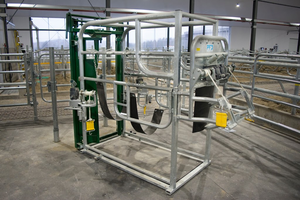 Equipements P F B Inc | 1495 Rue Skiroule, Wickham, QC J0C 1S0, Canada | Phone: (819) 398-7112