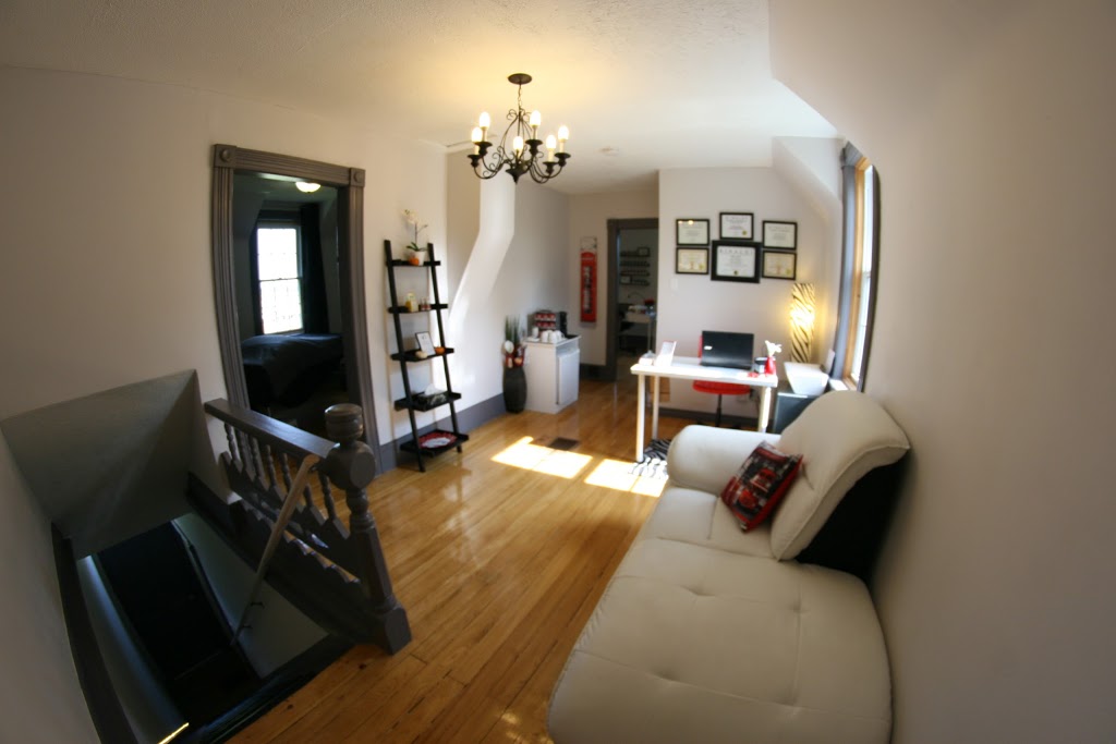 The Second Floor Beautique | 6353 County Road 10, Alliston, ON L9R 1V2, Canada | Phone: (705) 241-0206