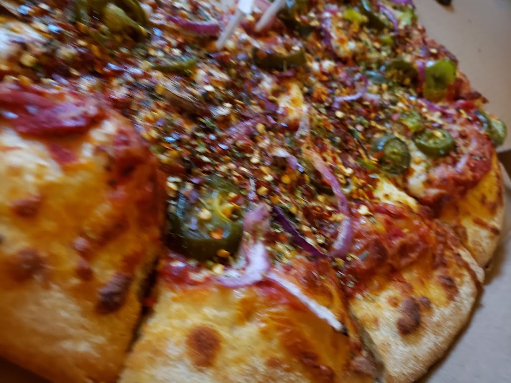 Pizza Pizza | 820 Red River Rd, Thunder Bay, ON P7B 1K2, Canada | Phone: (807) 767-1111