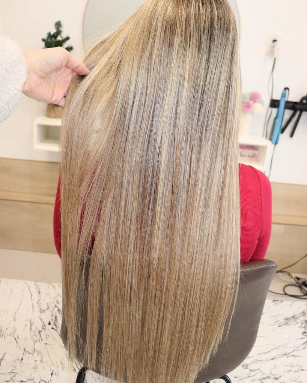 Ève Extensions | #270, Saint-Lin - Laurentides, QC J5M 2H9, Canada | Phone: (514) 677-3217