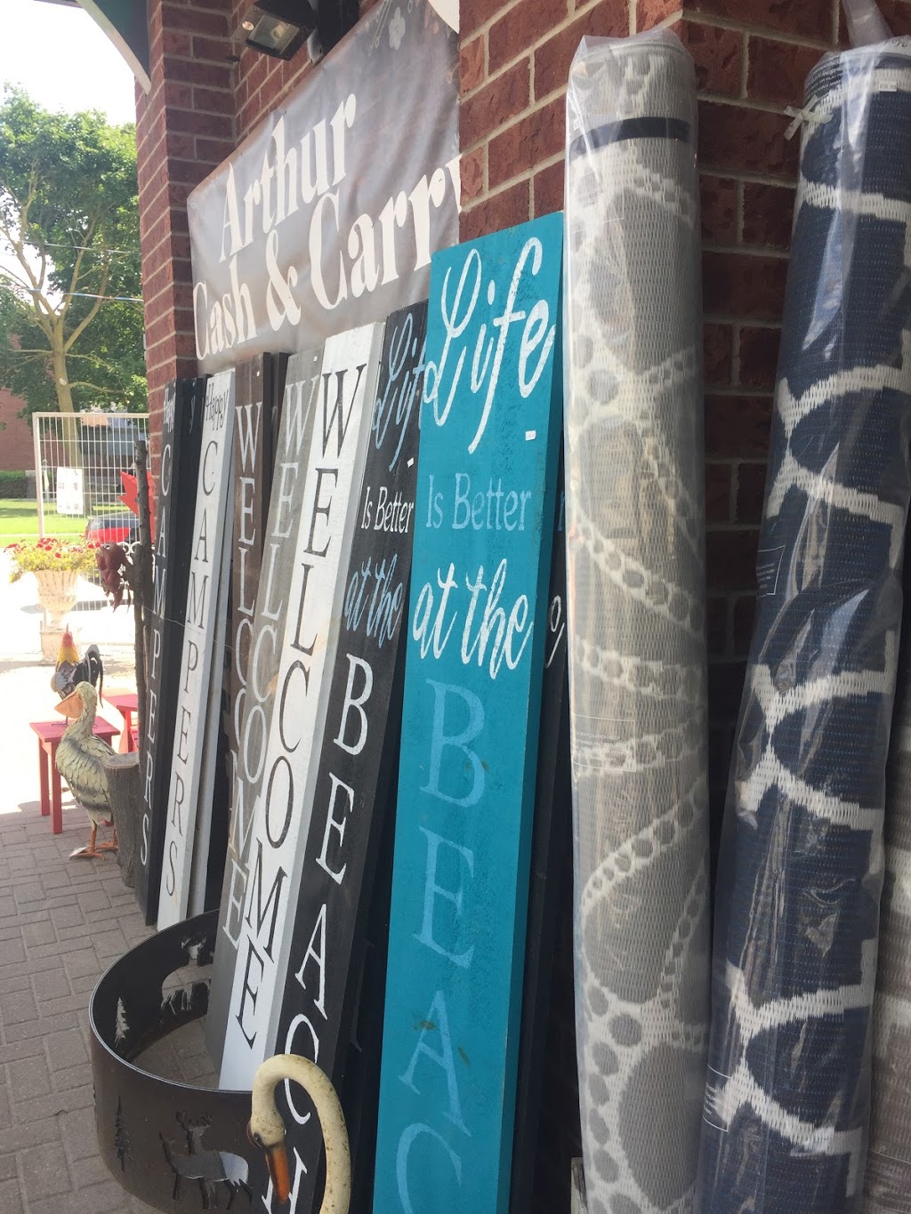 Arthur Cash & Carry | 101 Smith St, Arthur, ON N0G 1A0, Canada | Phone: (519) 848-6320