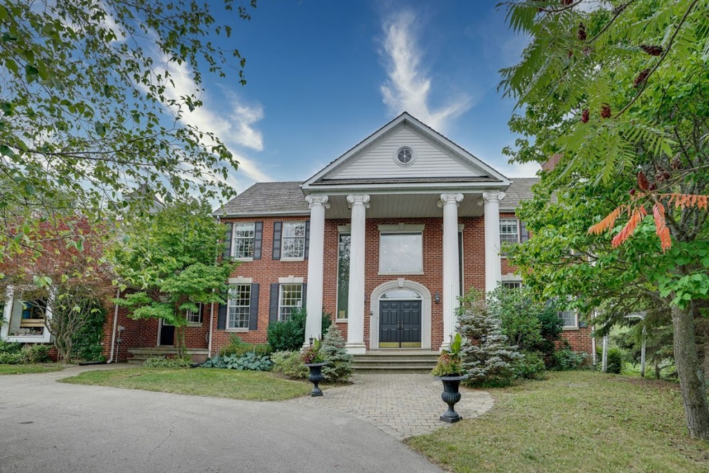 Caledon Manor & Country Inn | 16698 Centreville Creek Rd, Caledon East, ON L7C 3B5, Canada | Phone: (416) 671-5830