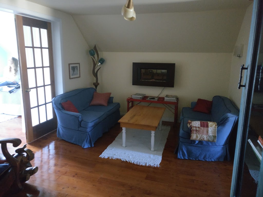 Auberge Old Chelsea B&B | 213 Chemin Old Chelsea, Chelsea, QC J9B 1J3, Canada | Phone: (819) 827-1316